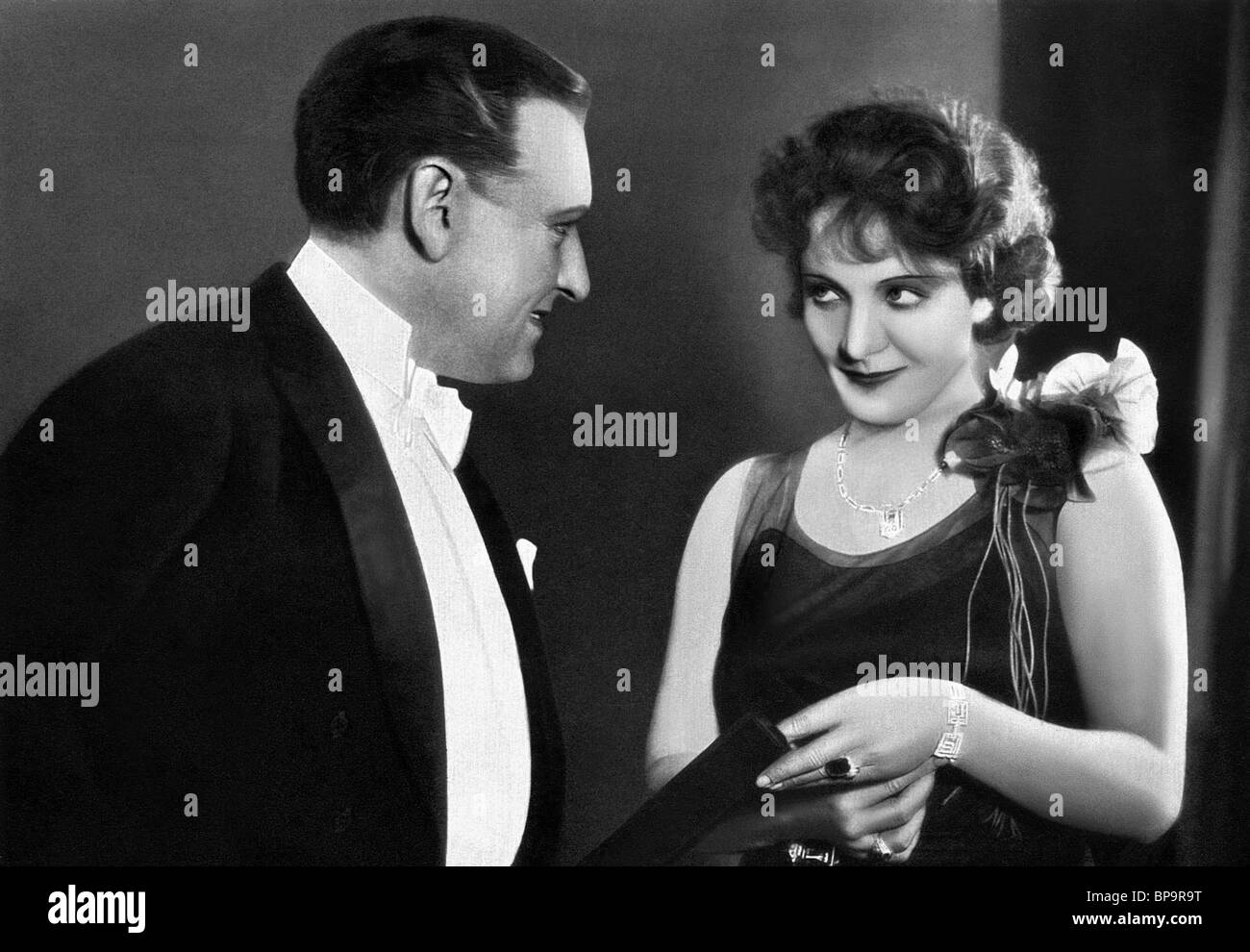 MARLENE DIETRICH, ERNST STAHL-NACHBAUR, DANGERS OF THE ENGAGEMENT PERIOD, 1930 Stock Photo