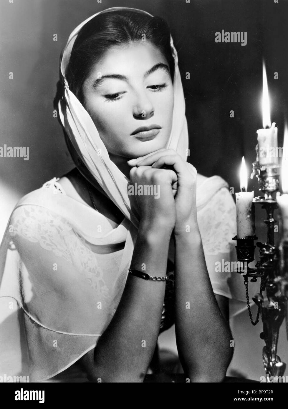 ANOUK AIMEE THE GOLDEN SALAMANDER (1950 Stock Photo - Alamy