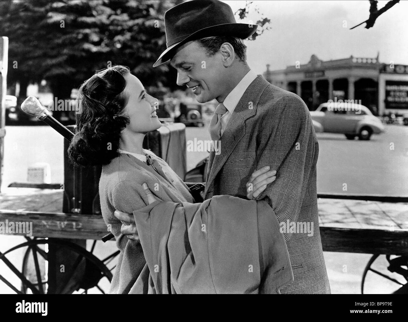 TERESA WRIGHT, JOSEPH COTTEN, SHADOW OF A DOUBT, 1943 Stock Photo