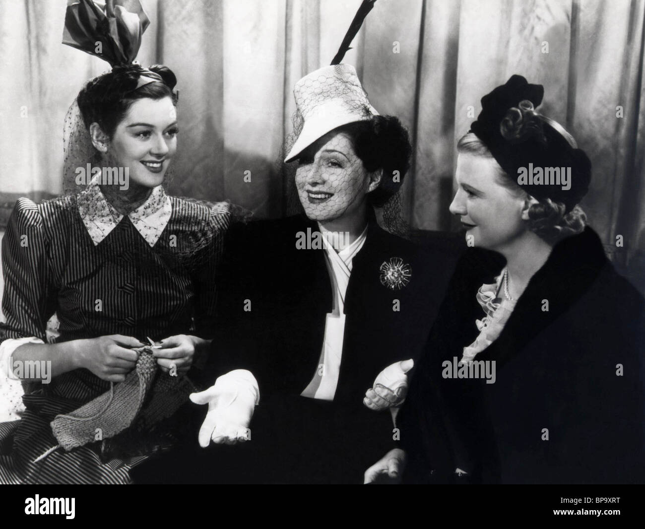 ROSALIND RUSSELL, NORMA SHEARER, THE WOMEN, 1939 Stock Photo