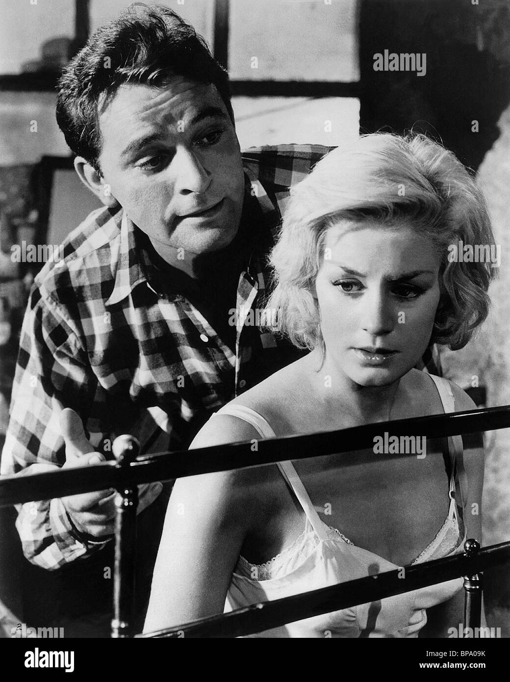 RICHARD BURTON, MARY URE, LOOK BACK IN ANGER, 1959 Stock Photo - Alamy