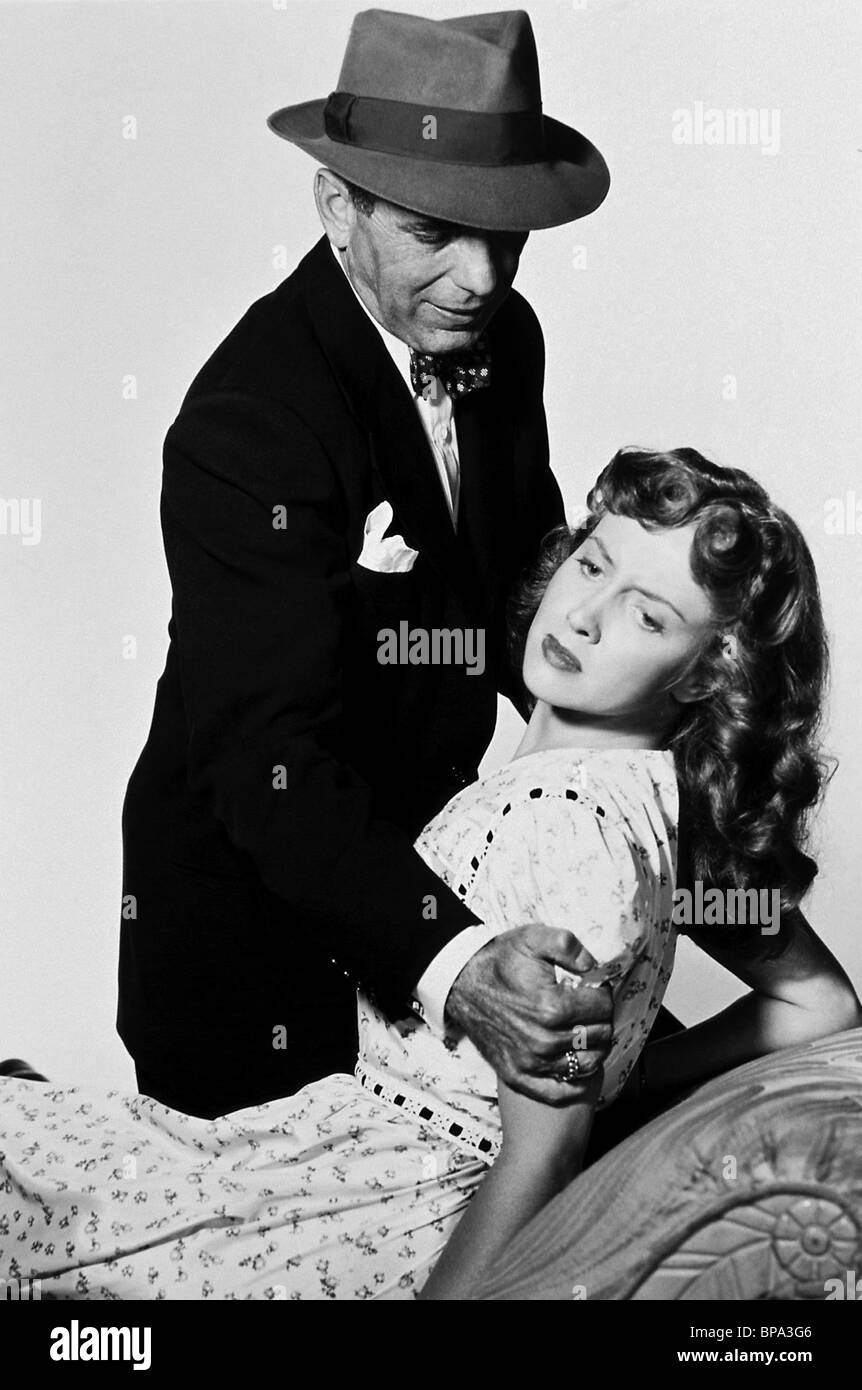 HUMPHREY BOGART, SUSAN CABOT, THE ENFORCER, 1951 Stock Photo