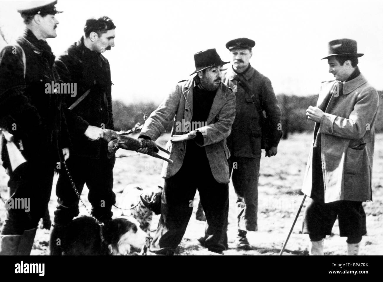 HUNTING PARTY SCENE THE RULES OF THE GAME; LA REGLE DU JEU (1939) Stock Photo