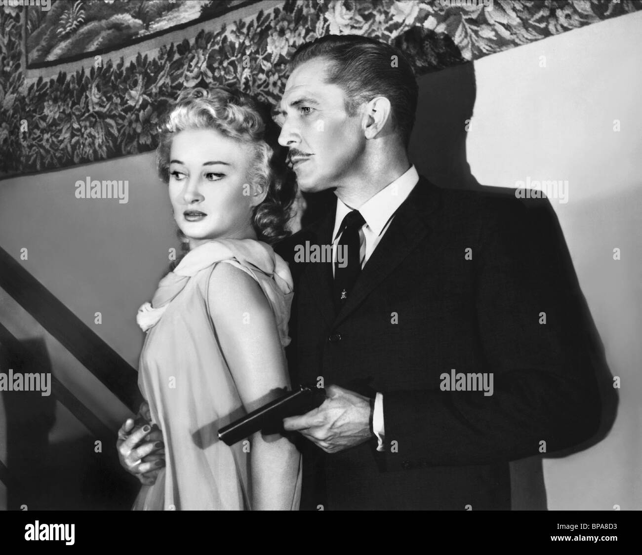 CAROL OHMART, VINCENT PRICE, HOUSE ON HAUNTED HILL, 1959 Stock Photo - Alamy