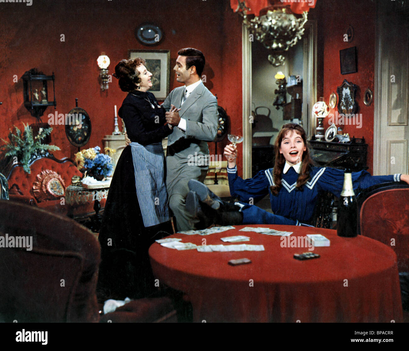 Gigi Leslie Caron Louis Jourdan High Resolution Stock Photography And gigi-leslie-caron-louis-jourdan-high-resolution-stock-photography-and