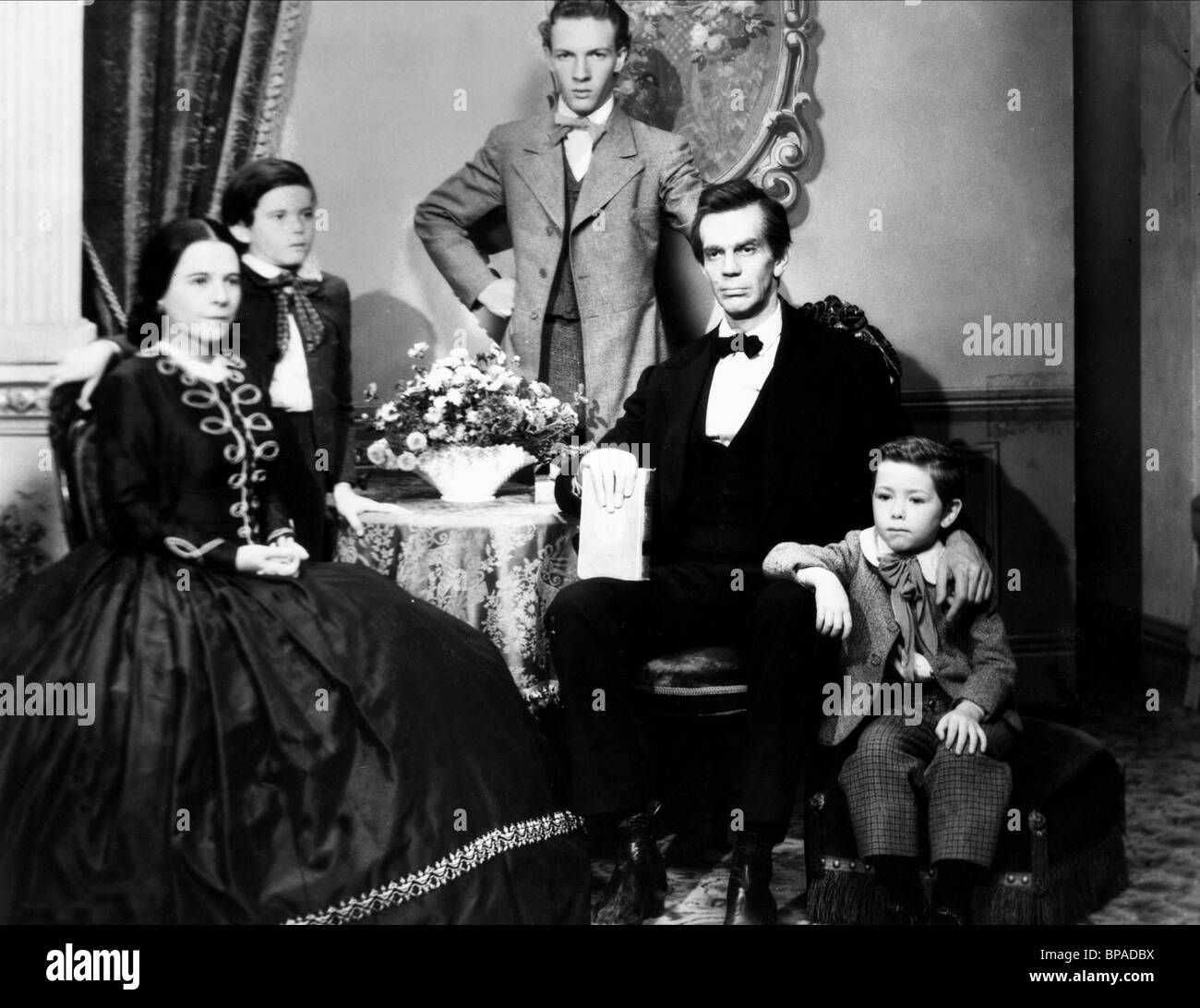 RUTH GORDON, SONNY BUPP, EDWIN MILLS, RAYMUND MASSEY, HENRY BLAIR, ABE LINCOLN IN ILLINOIS, 1940 Stock Photo
