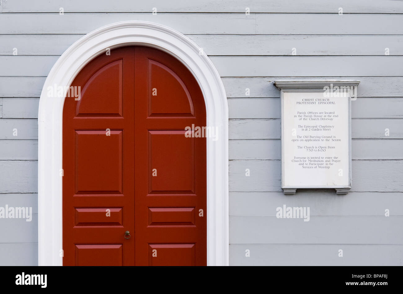 entrance door to the Unitarian Universalist Church in Harvard, Cambridge, Massachusetts, USA Stock Photo