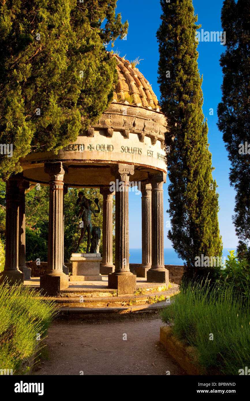 Gazebo and statue in the garden of Villa Cimbrone in Ravello along the Amalfi Coast, Campania Italy Stock Photo
