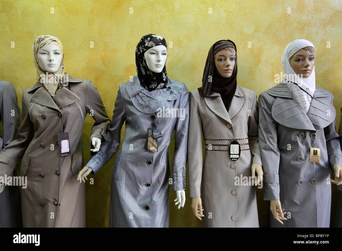 Mannequins displaying islamic clothes in a shop in Amman, Jordan Stock Photo