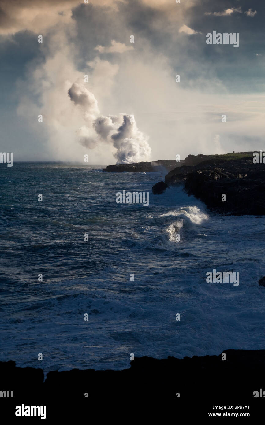 Magma flowing ocean hi-res stock photography and images - Alamy