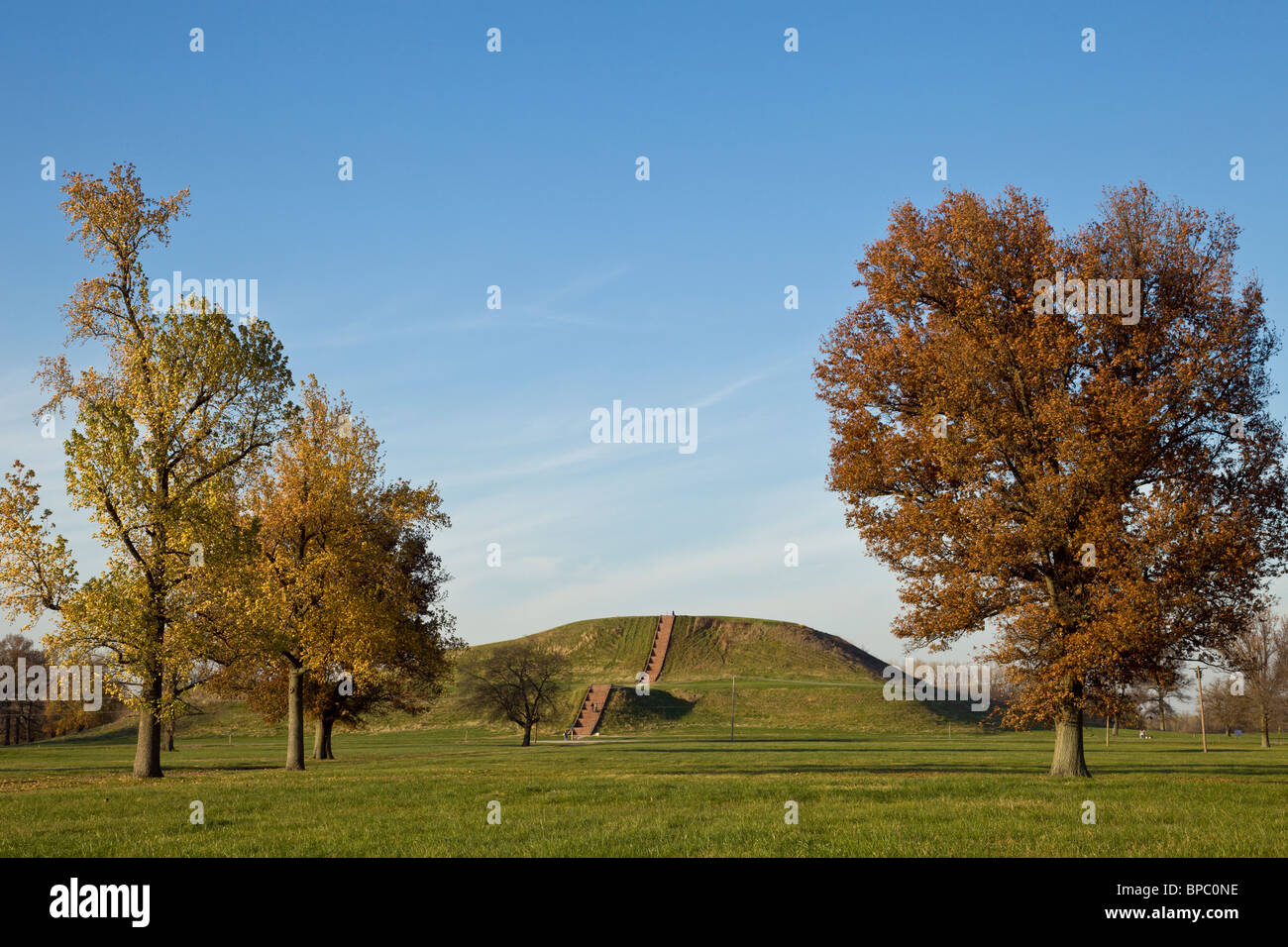 Monks Mound, the largest man-made earthen mound in the United States at Cahokia Mounds State Historic Site in Illinois, USA. Stock Photo