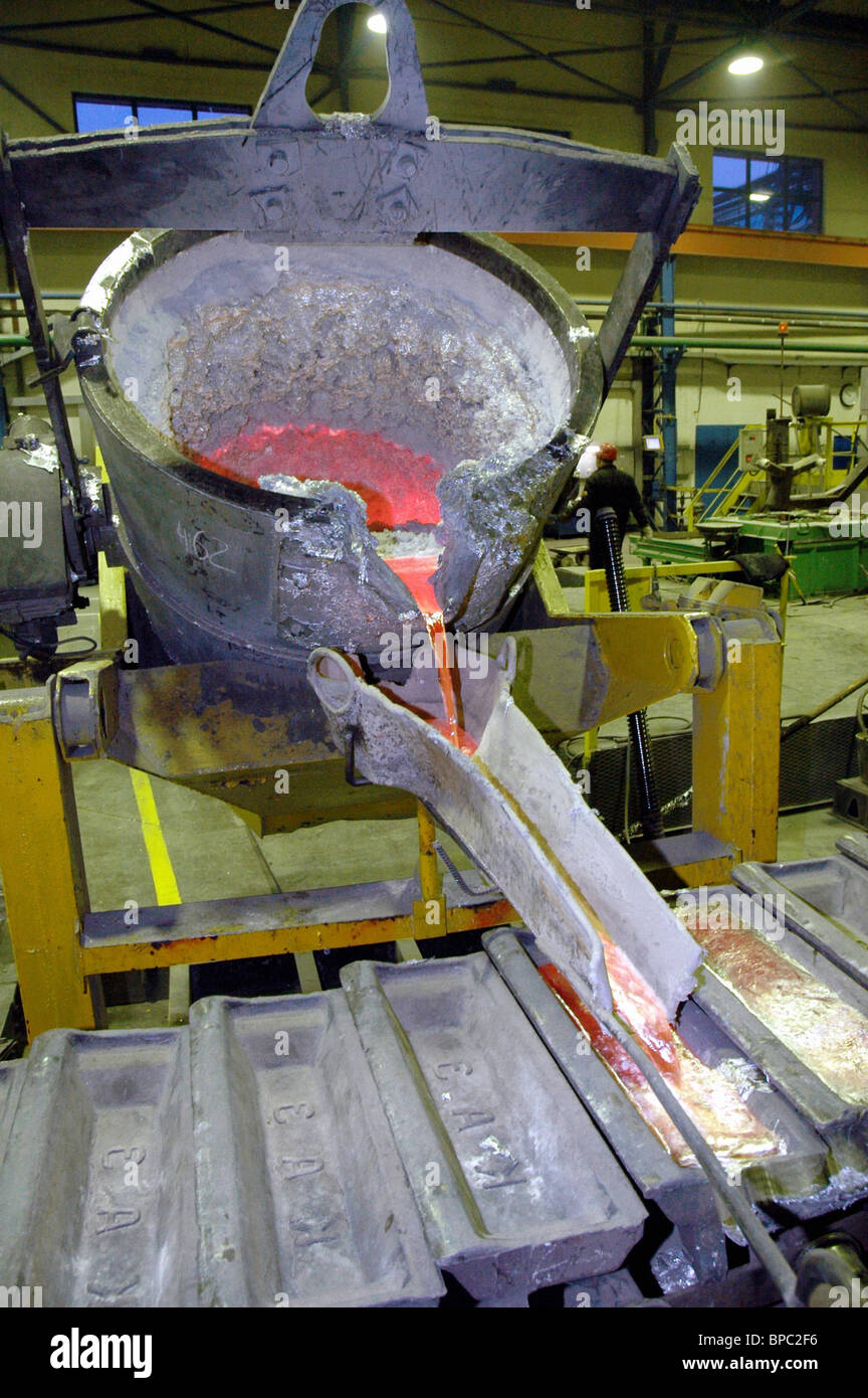 Aluminium Smelter High Resolution Stock Photography and Images Alamy