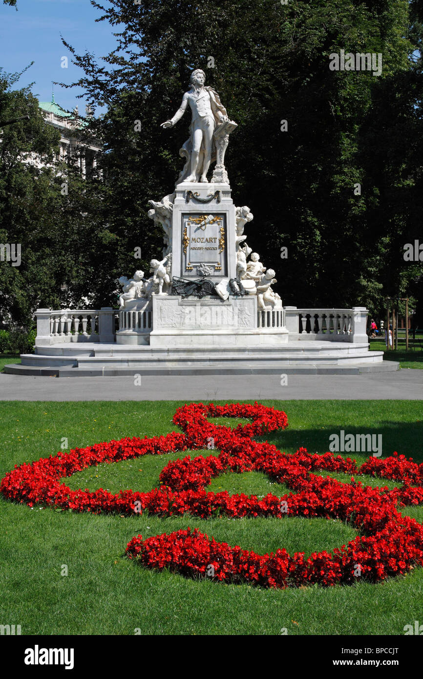 Monument to Mozart at Burggarten Vienna Stock Photo - Alamy