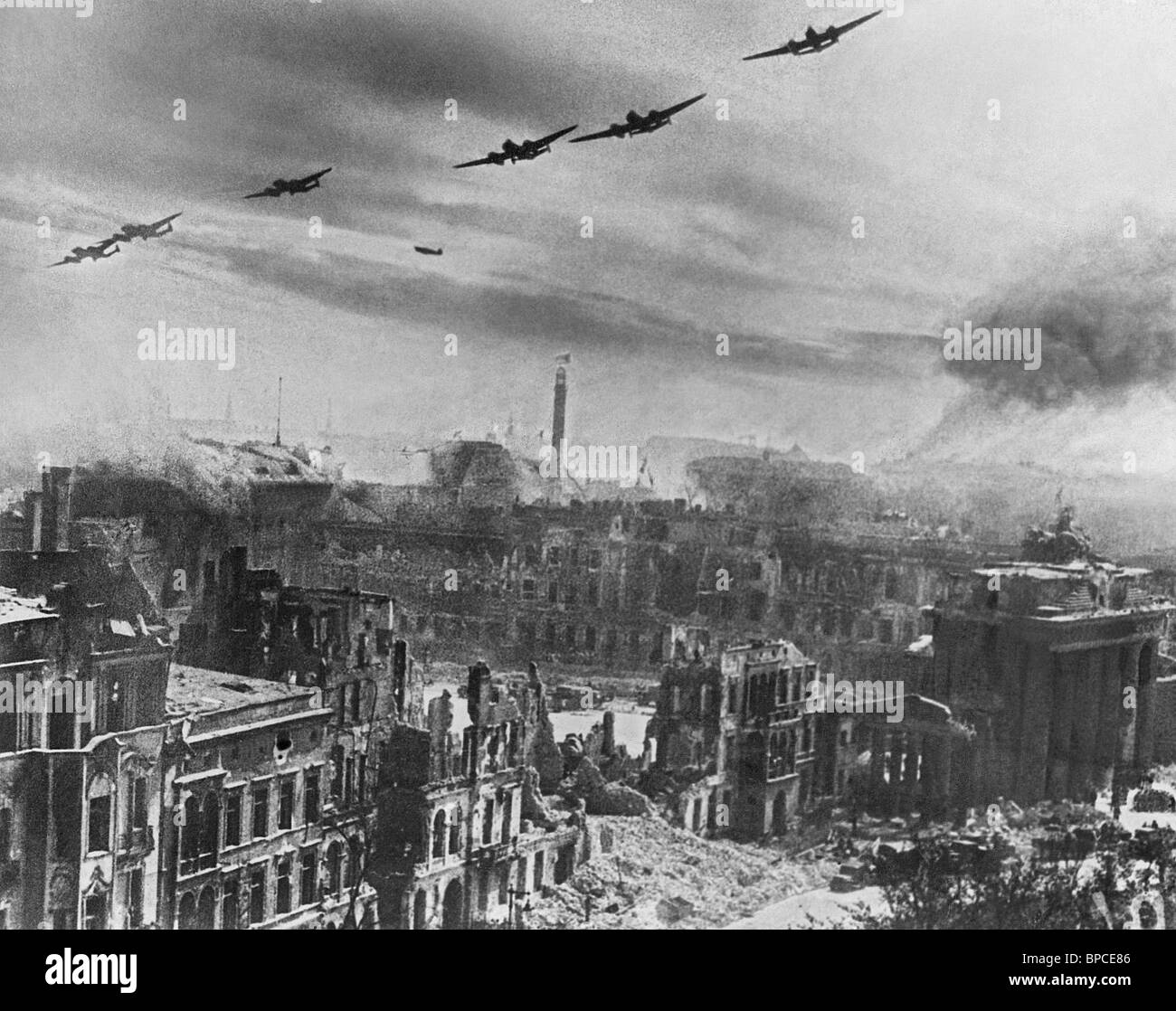 Battle Of Berlin 1945 Stock Photo Alamy Battle Of Berlin 1945 Stock Photo Alamy