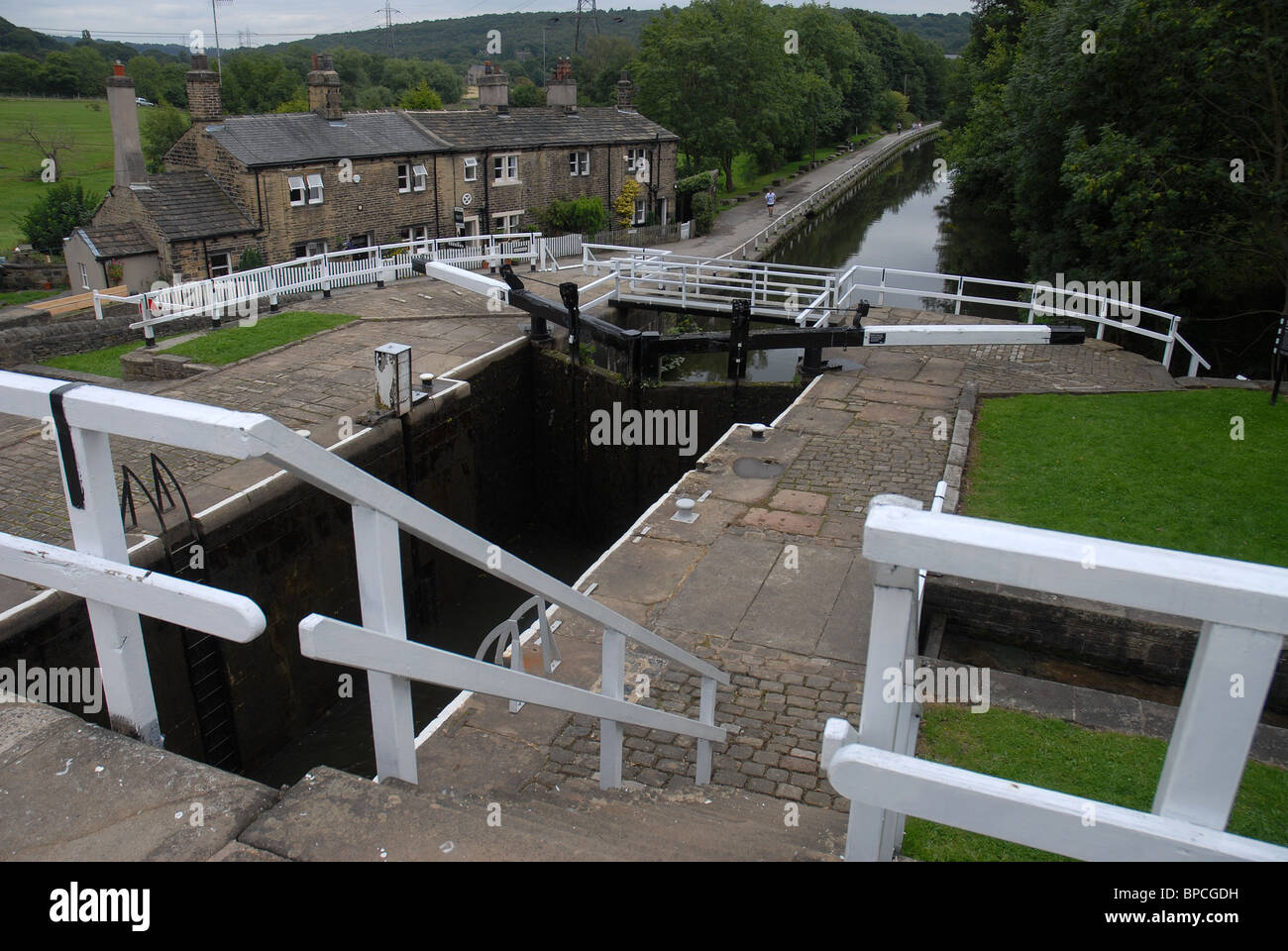 Lock leeds liverpool canal hires stock photography and images Alamy