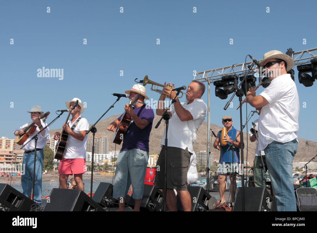 Clave de son hires stock photography and images Alamy