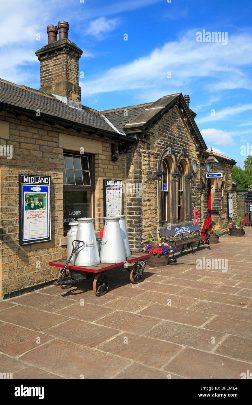 Oakworth Railway Station, Keighley and Worth Valley Railway Stock Photo