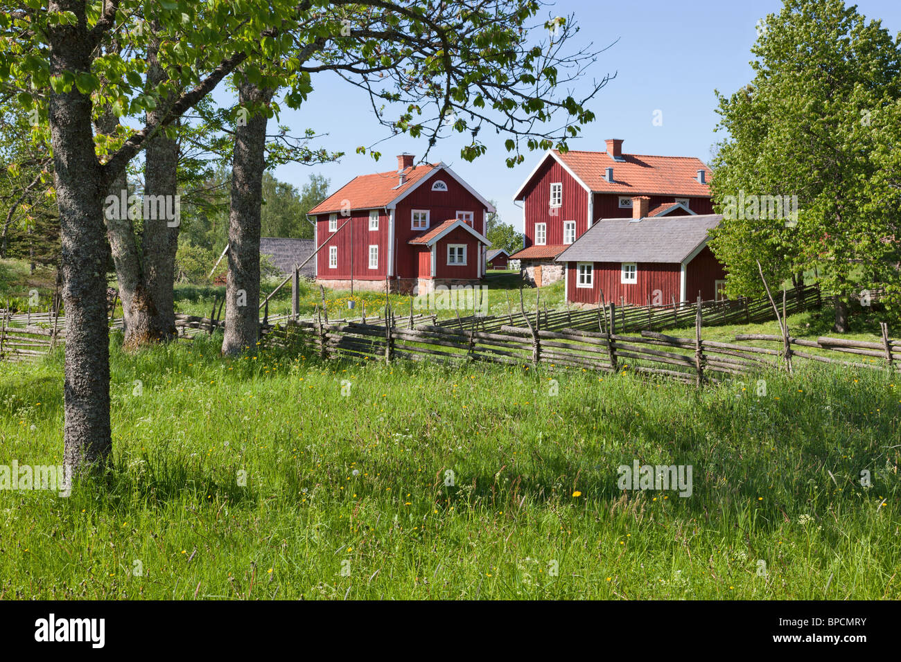 Old house in rural areas hi-res stock photography and images - Alamy