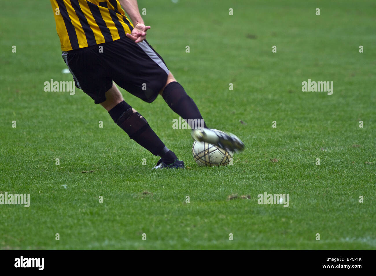 Football kick feet black hires stock photography and images Alamy