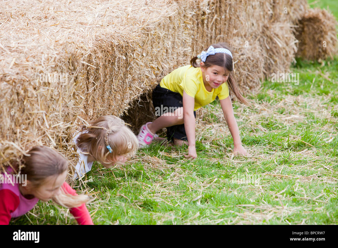 Hay bale racing hi-res stock photography and images - Alamy