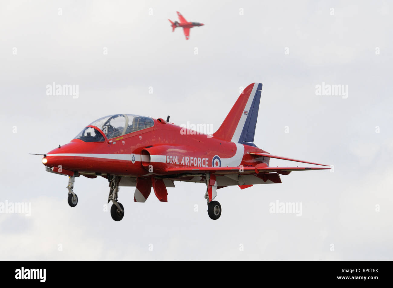 British Royal Air Force RAF Hawk T.1/T.1A Trainer XX177 of the Red Arrows aerobatic display team arrives for the 2010 RIAT Stock Photo