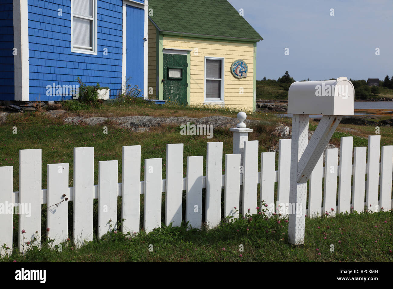 houses at fishing village Blue Rocks close to Lunenburg, Mahone Bay