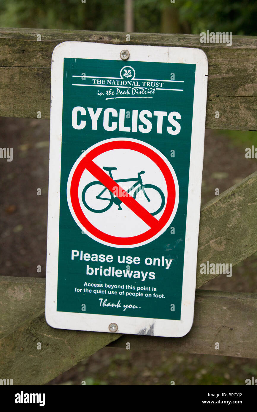 cyclist sign post please use only bridleways peak district national park derbyshire england uk Stock Photo