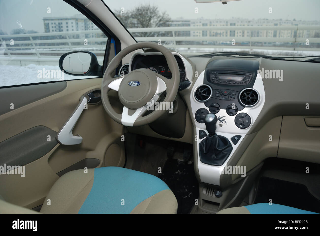 Ford Ka 1.3 TDCi - MY 2008 - blue metallic - German supermini city car,  segment A - interior, dashboard, cockpit Stock Photo - Alamy