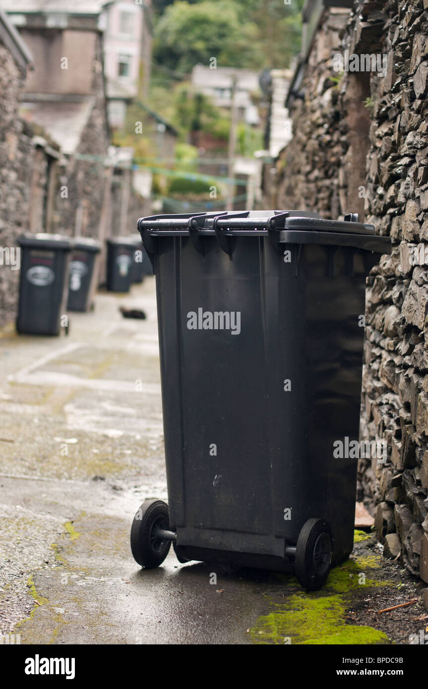 Bin wheelies hires stock photography and images Alamy