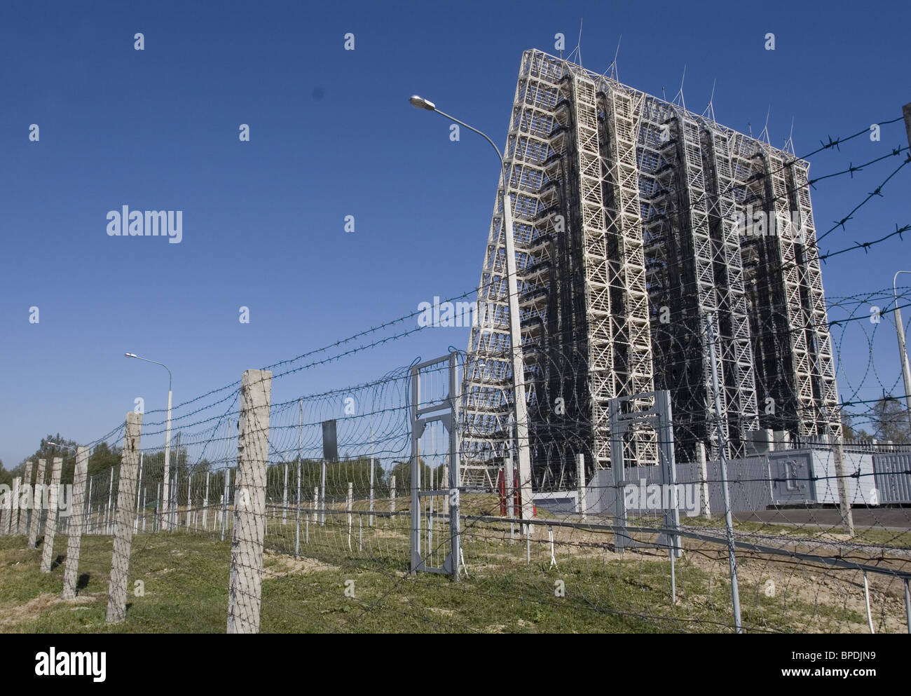 next-generation-voronezh-radar-station-near-st-petersburg-BPDJN9.jpg