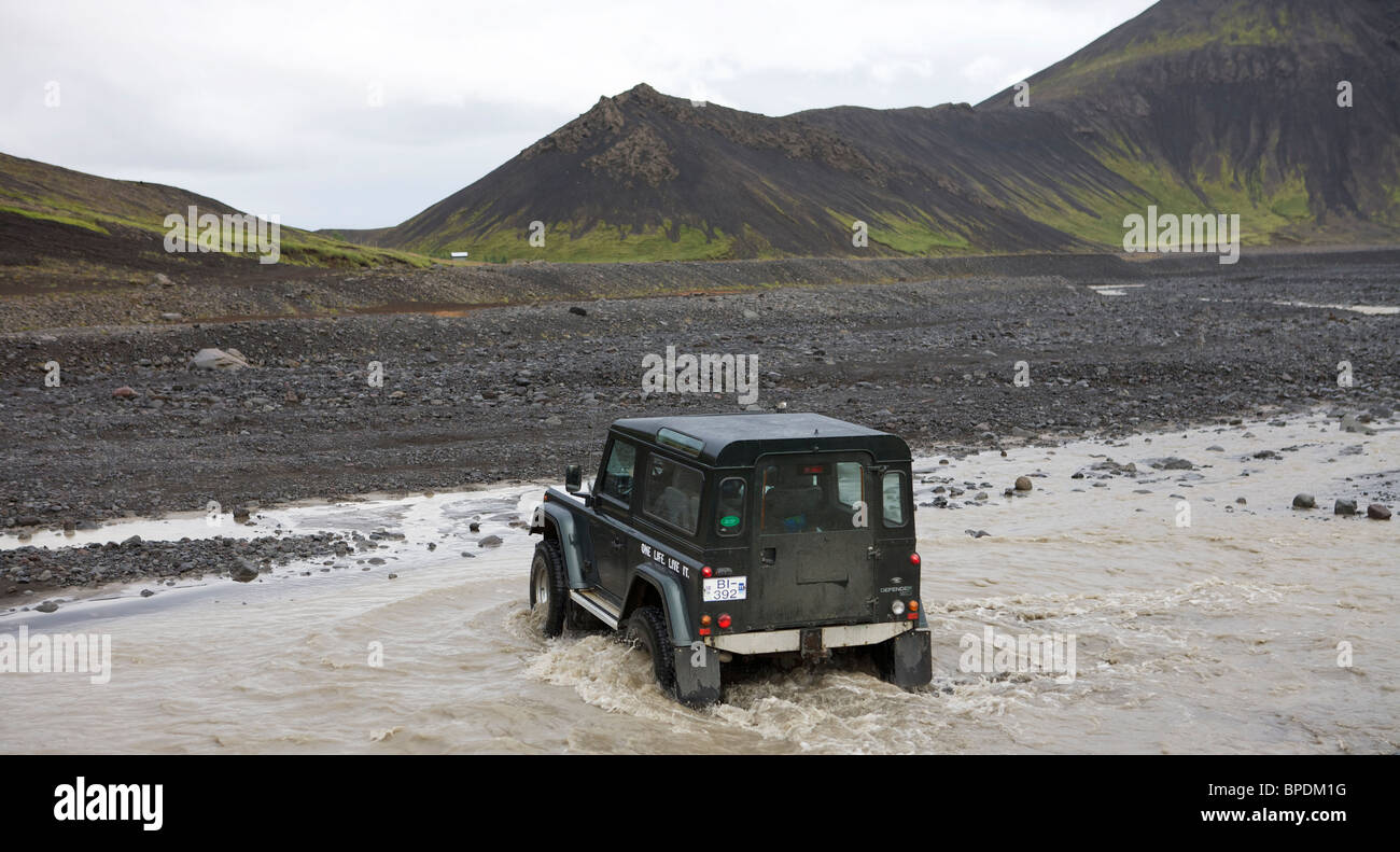Land rover defender 90 300 hi-res stock photography and images - Alamy