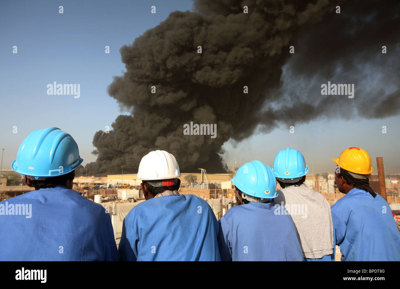 Outdoor workers air pollution hi-res stock photography and images - Alamy