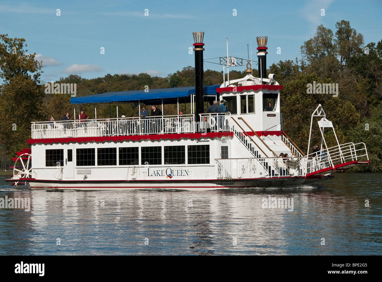 branson queen riverboat