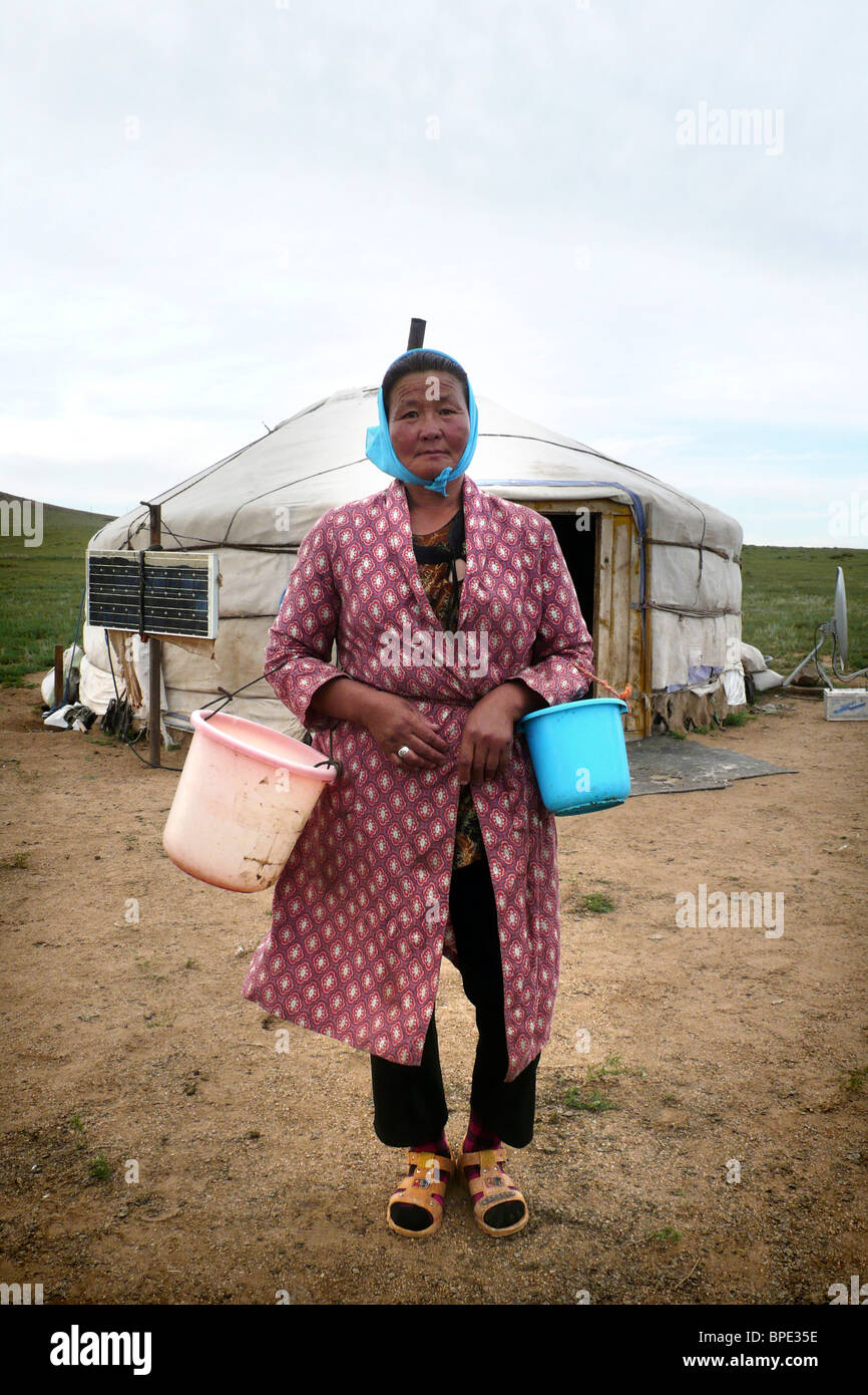 Woman, Mongolian nomads, Mongolia Stock Photo - Alamy