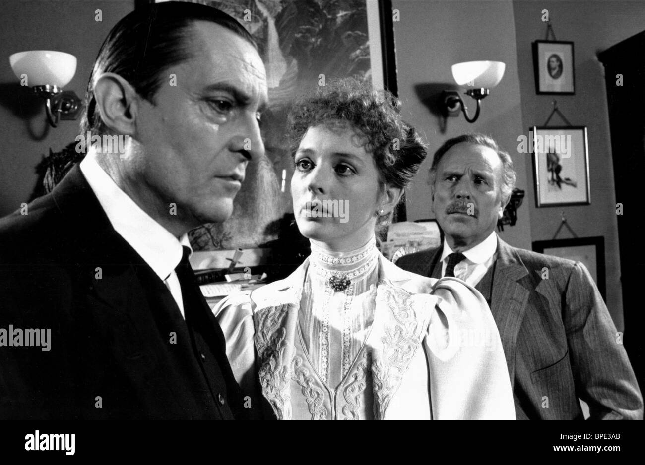 Edward Hardwicke (1932?011) naked (46 fotos) Fappening, YouTube, braless