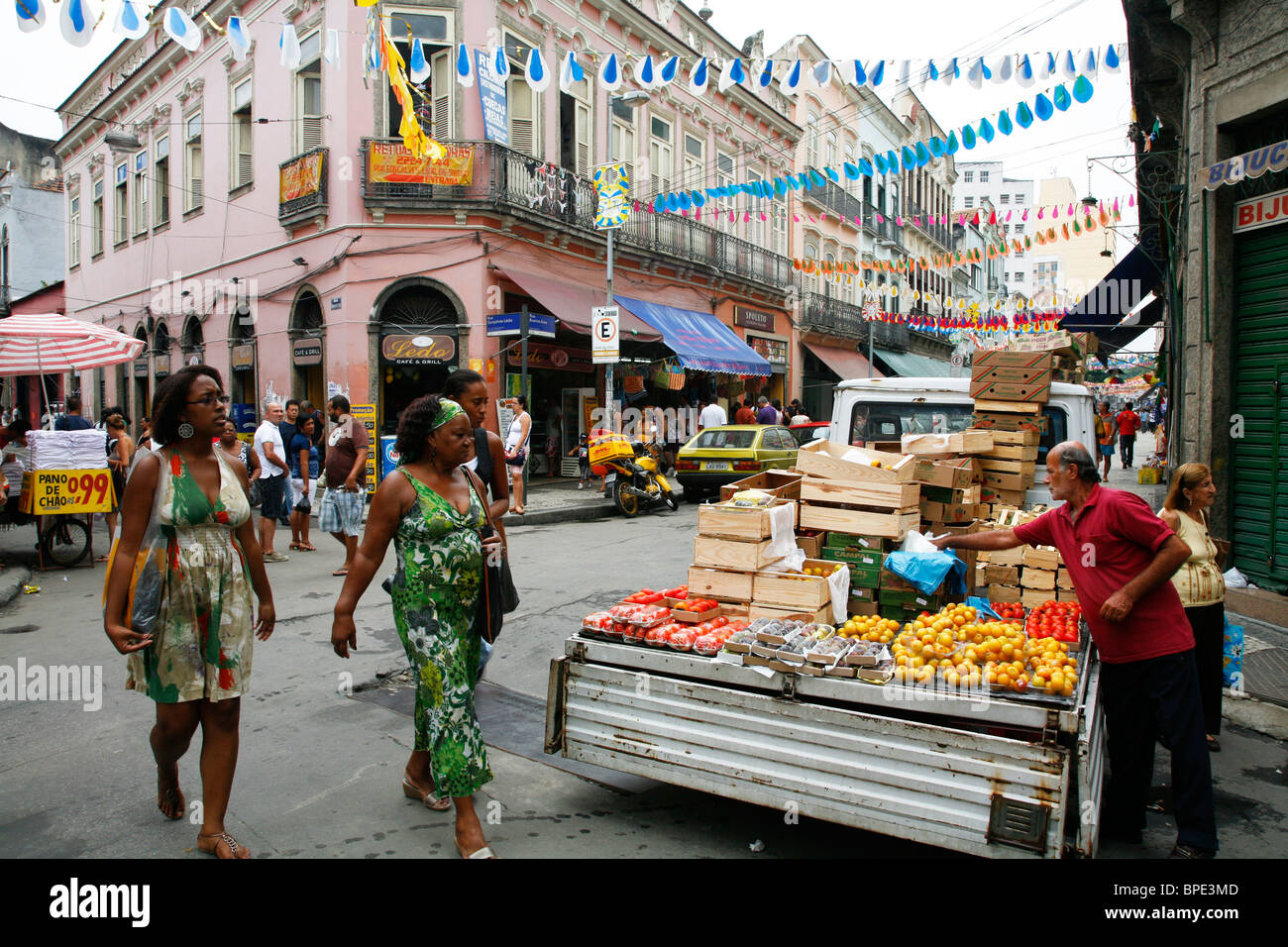 Street scene in the Saara bazaar area at the Centro, Rio's downtown. Rio de Janeiro, Brazil. Stock Photo