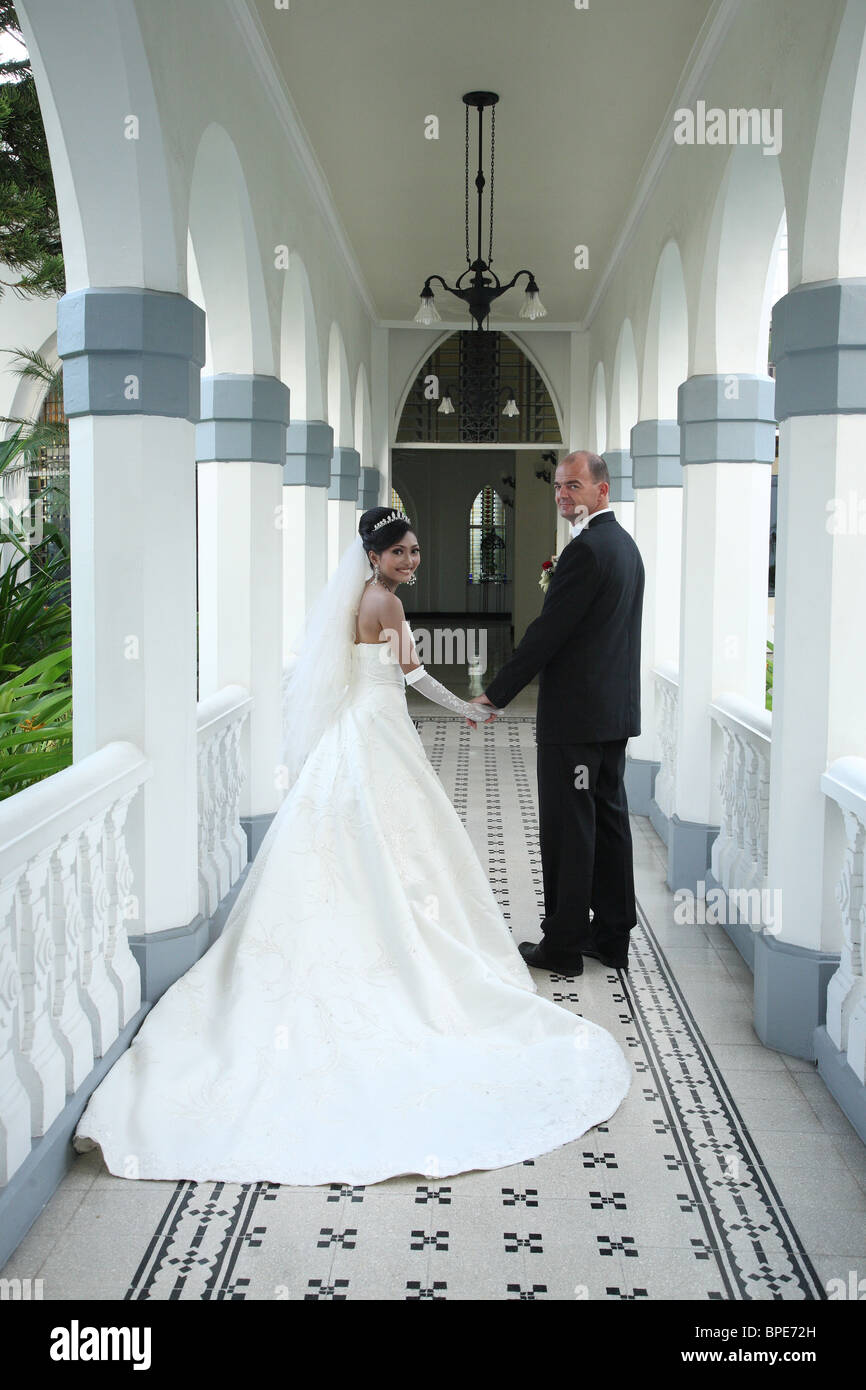 https://c8.alamy.com/comp/BPE72H/international-wedding-BPE72H.jpg