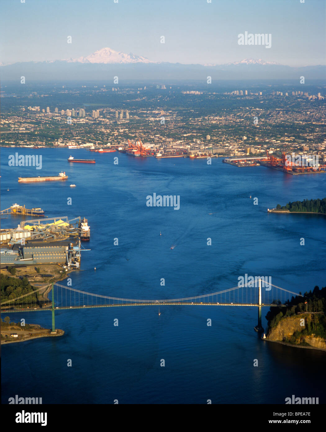 Lion's Gate Bridge, Stanley Park, Coal Harbor, Port of Vancouver, North Vancouver Bulk Cargo Terminal and Mount Baker Stock Photo