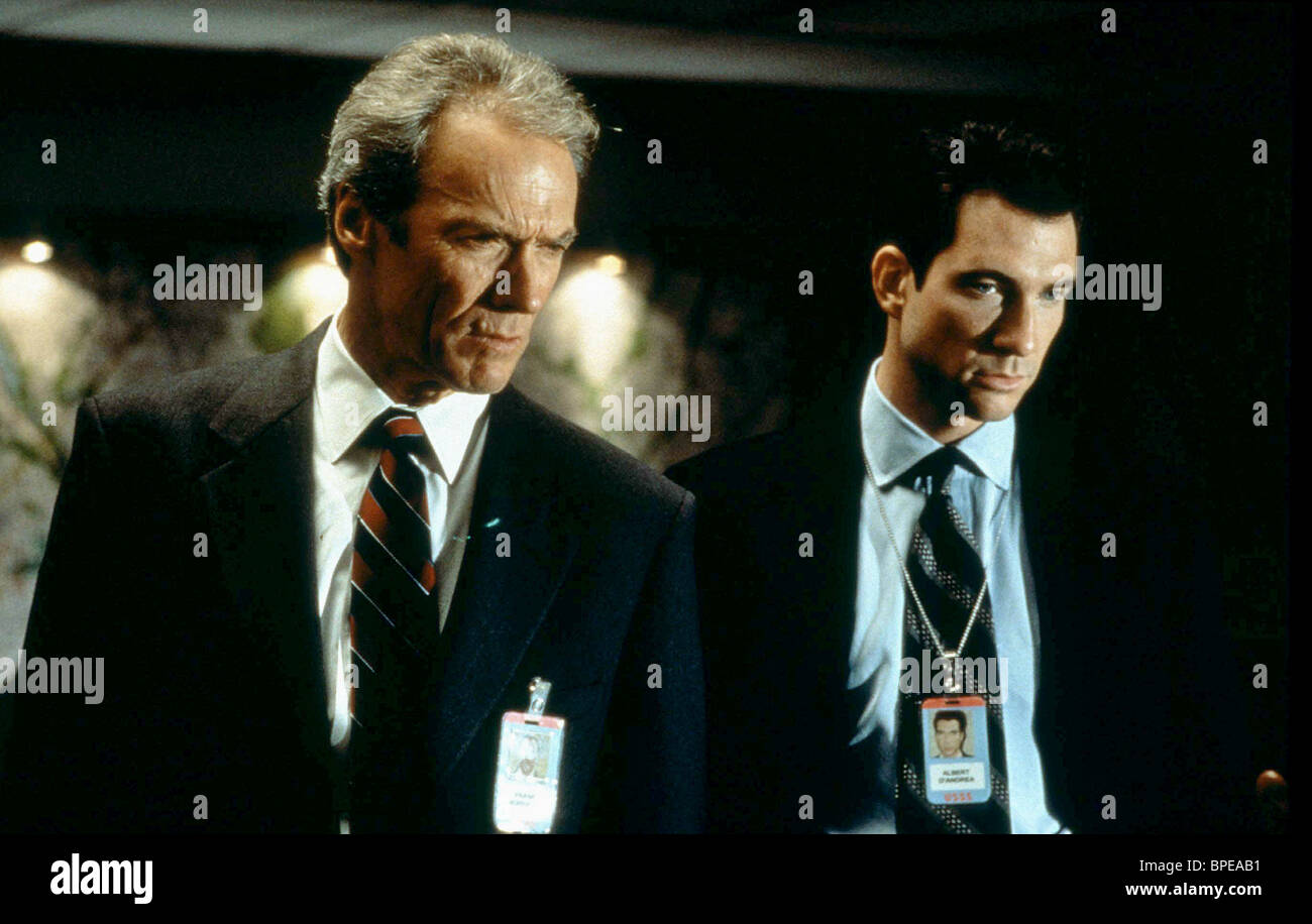 CLINT EASTWOOD DYLAN MCDERMOTT IN THE LINE OF FIRE (1993 Stock Photo ...