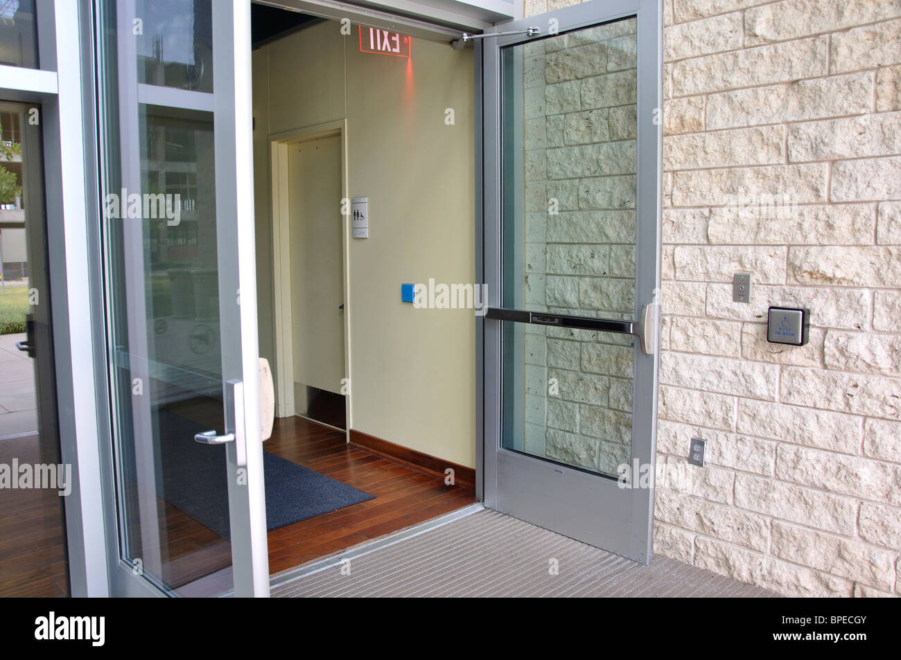 Automatic door disabled access hires stock photography and images Alamy