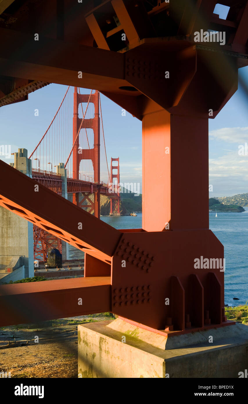 USA, California, San Francisco, Golden Gate Bridge looking north through gap in chain-link fence Stock Photo