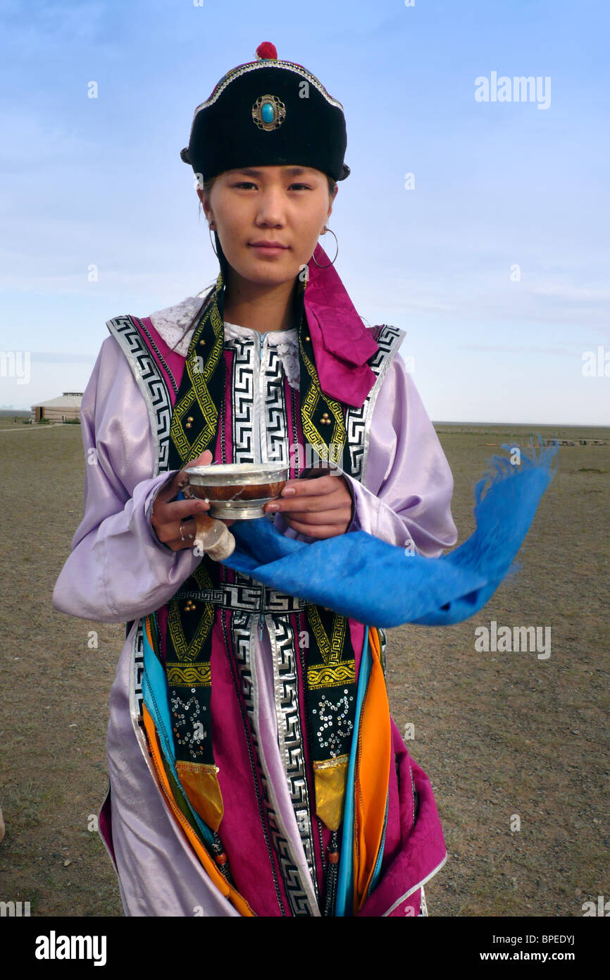 Mongolian woman, Gobi desert, Mongolia Stock Photo - Alamy