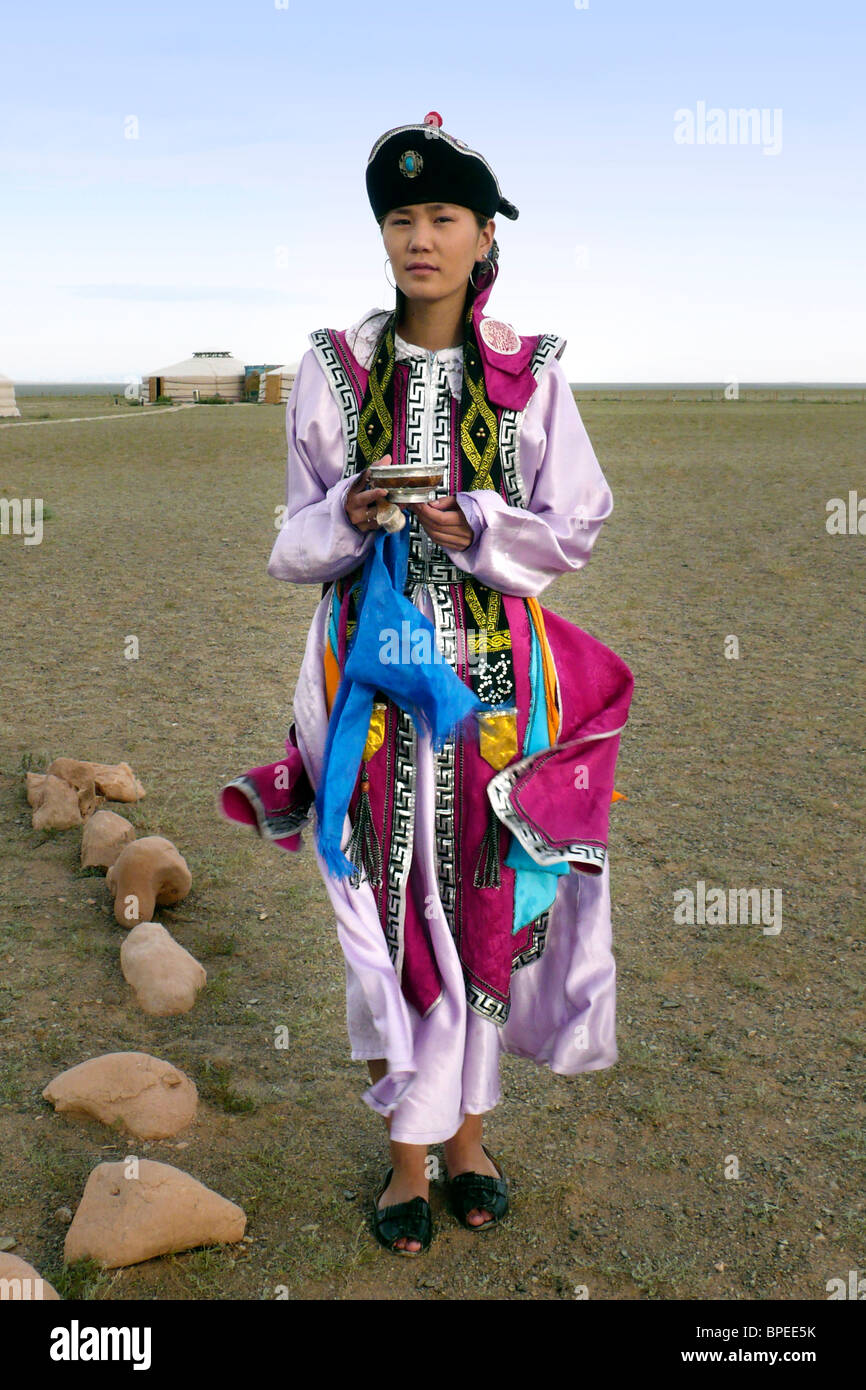 Mongolian woman, Gobi desert, Mongolia Stock Photo - Alamy