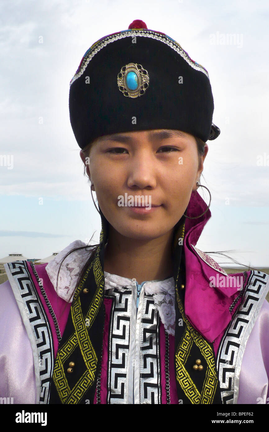 Mongolian woman, Gobi desert, Mongolia Stock Photo - Alamy