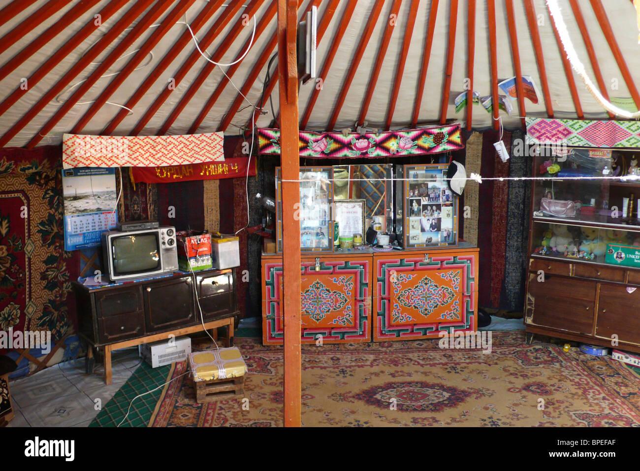 Traditional house, ger, Gobi desert, Mongolia Stock Photo - Alamy