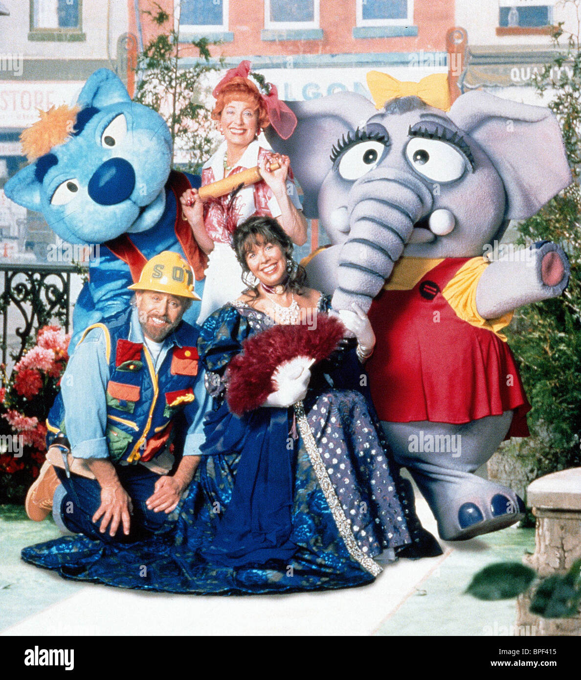 SHARON LOIS BRAM'S & ELLA SHARON LOIS AND BRAM'S ELEPHANT SHOW (1995 Stock Photo 31065249 Alamy