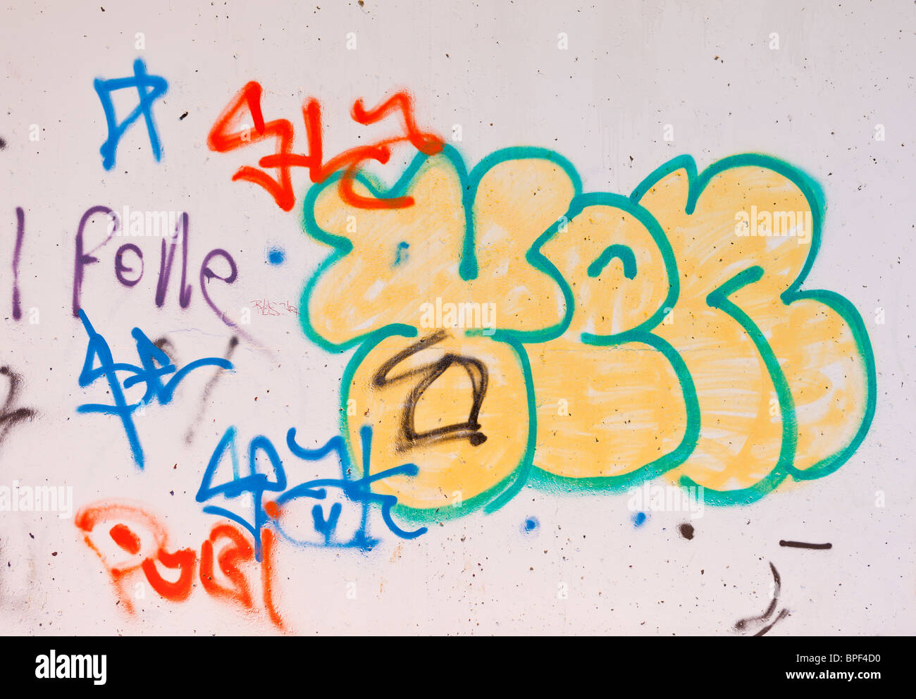 Graffiti graffitti grafitti hires stock photography and images Alamy
