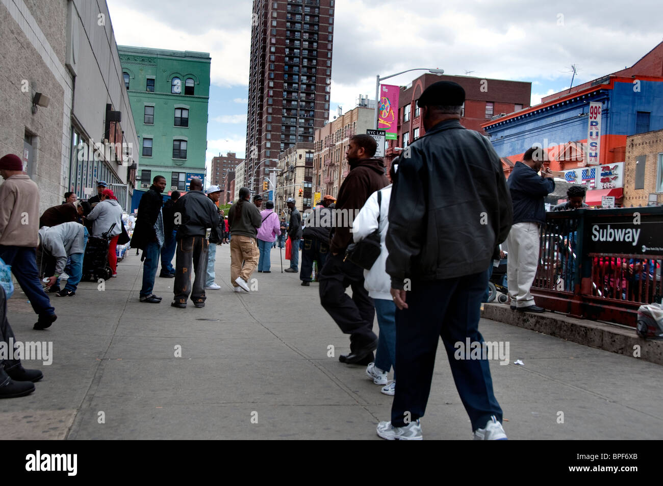 Harlem 125th street hi res stock photography and images Alamy Harlem 125th street hi res stock photography and images Alamy