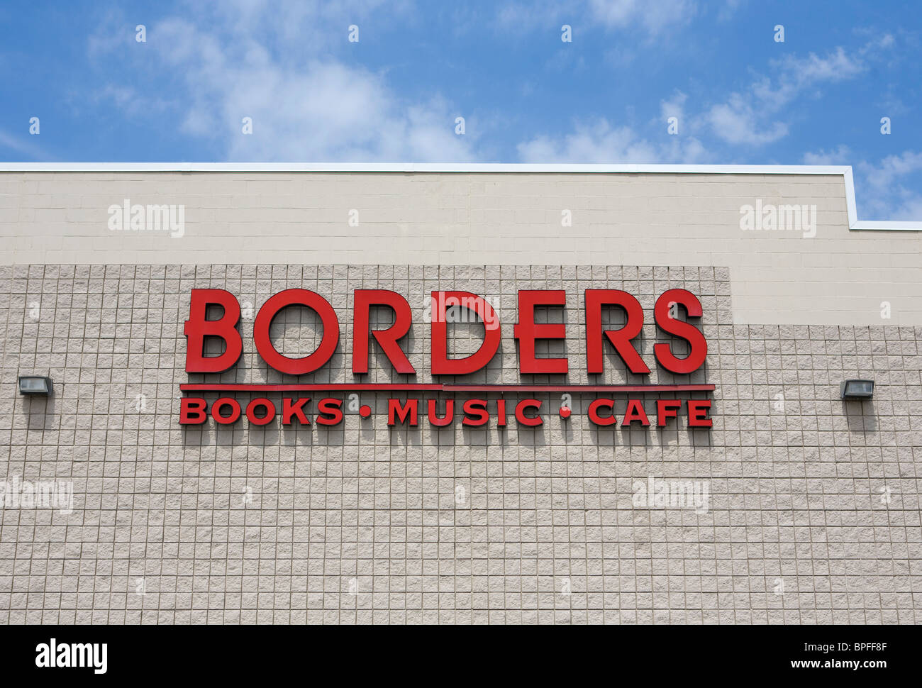 Borders books logo hi-res stock photography and images - Alamy