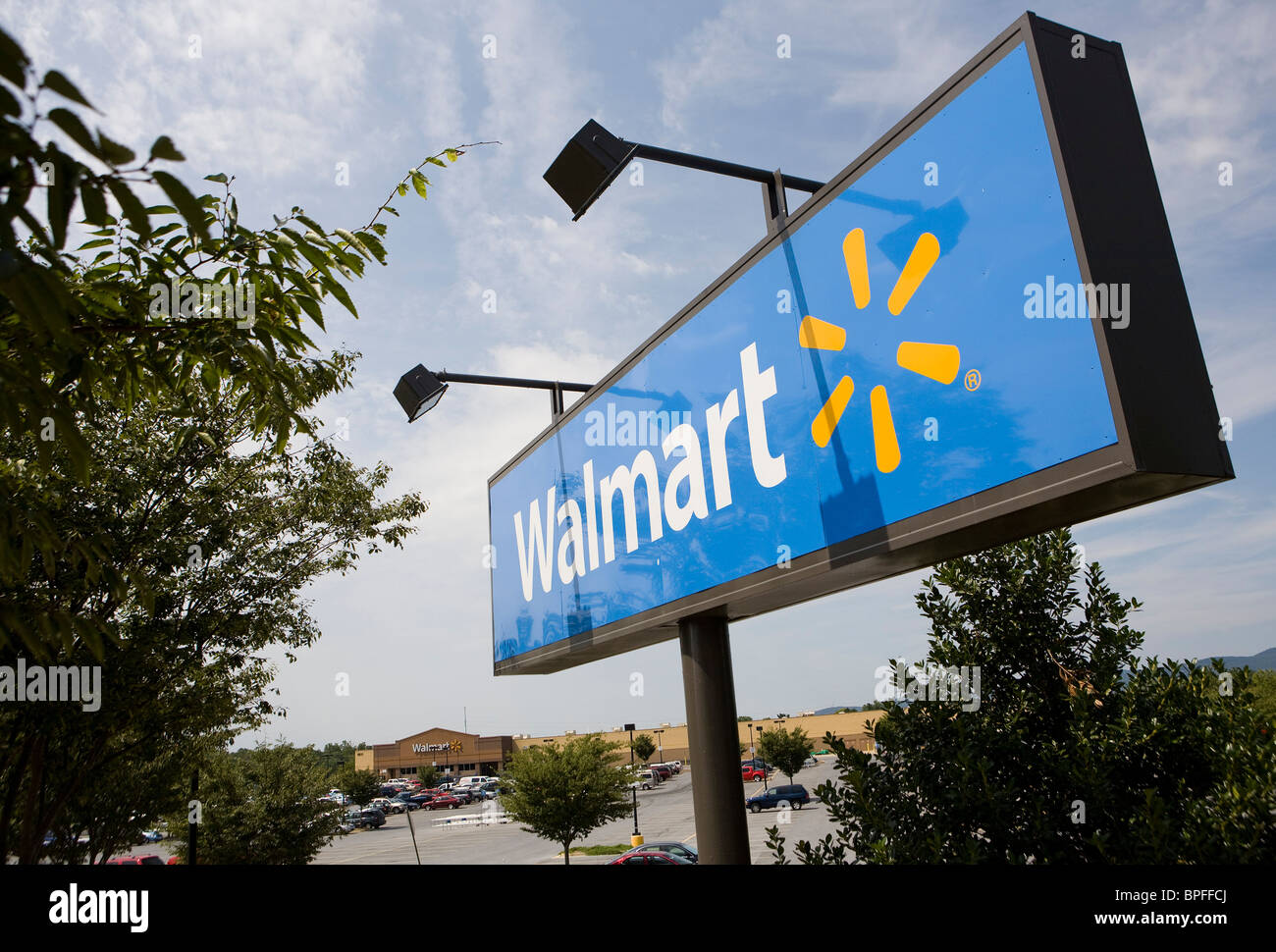 A Walmart retail store in suburban Maryland Stock Photo Alamy